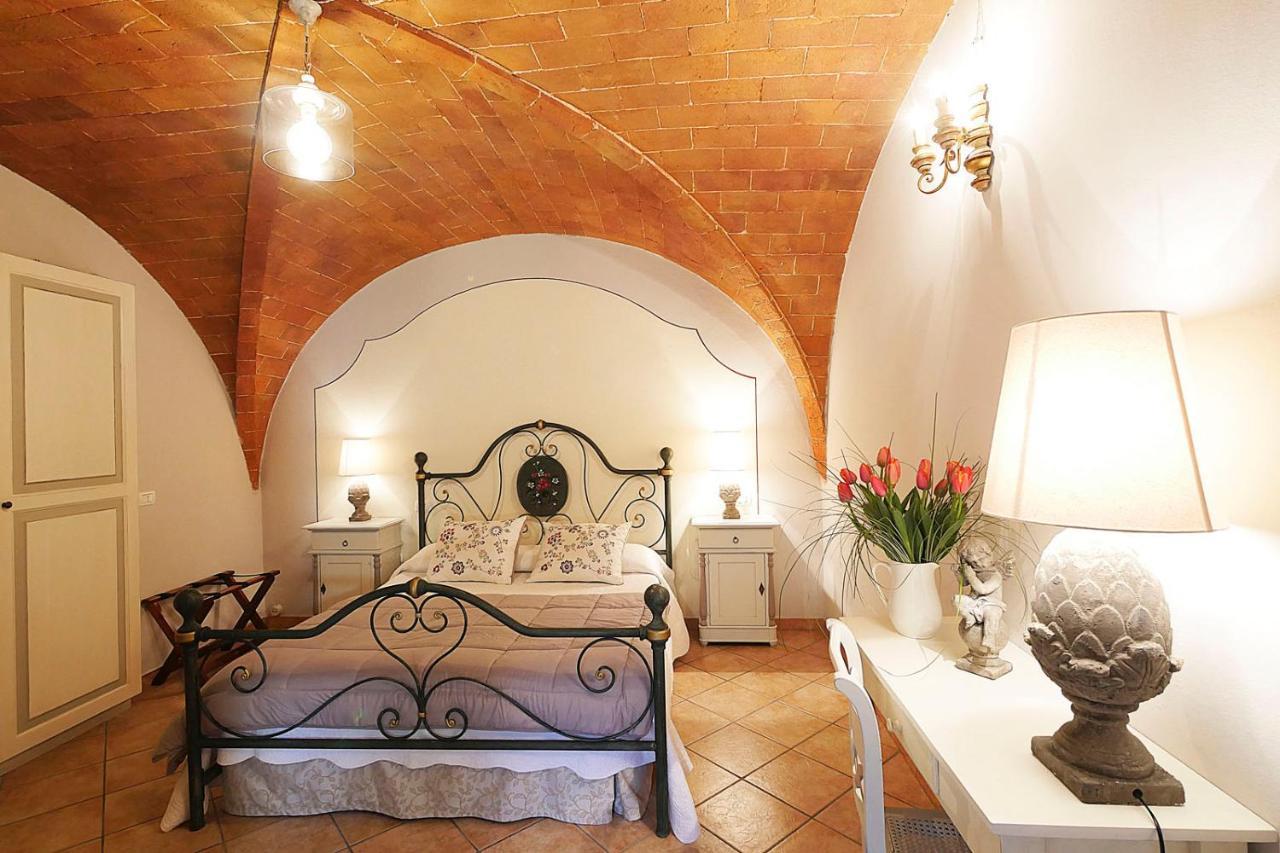 Agriturismo Le Vallette 비보나 외부 사진